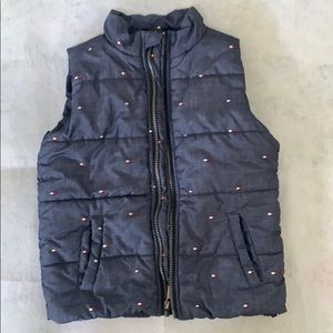 Boys size 4T Tommy Hilfiger vest